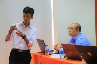 Giảm tai nạn giao thông bằng ứng dụng cảnh báo điểm xóc