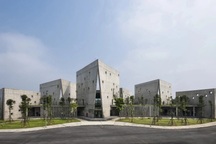 Cận cảnh tòa nhà kỹ sư Việt giành giải thưởng thiết kế LOOP Design Awards