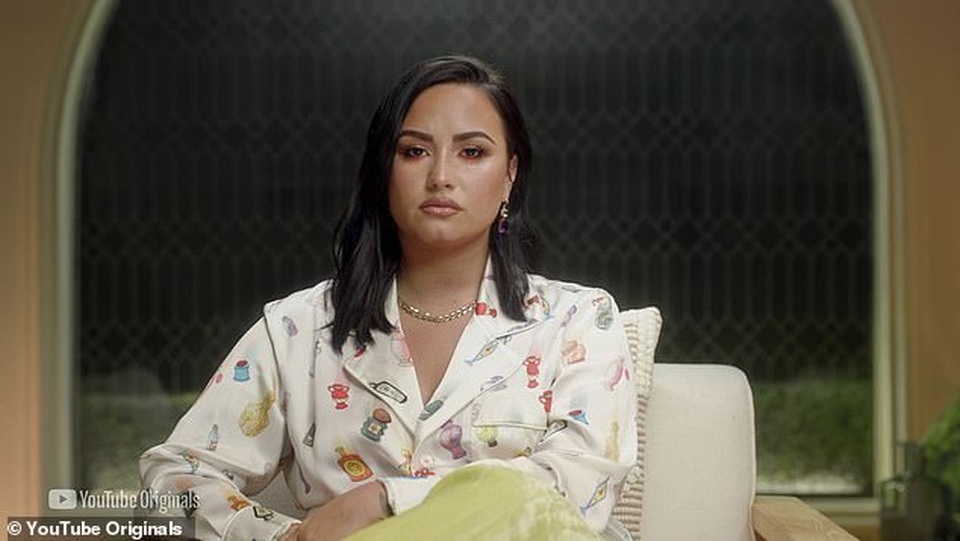 Demi Lovato từng đột quỵ và đau tim sau khi sốc thuốc - 1 Demi Lovato từng đột quỵ và đau tim sau khi sốc thuốc - 1