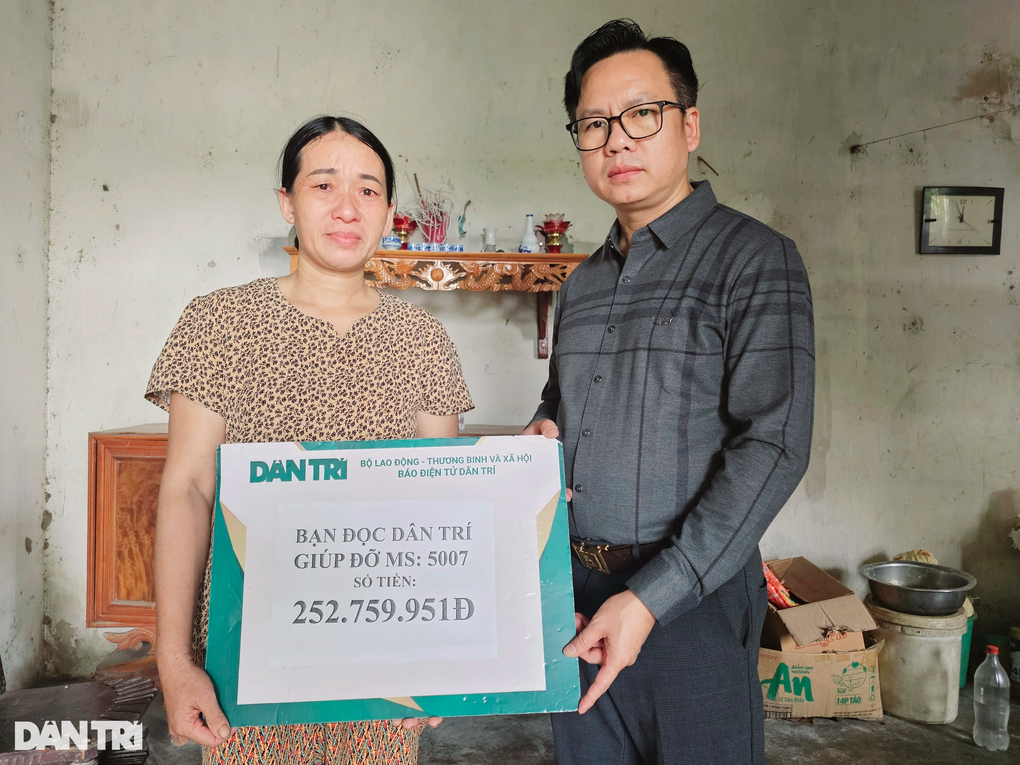 Gần 1,2 tỷ đồng đến với người mẹ 9 năm mất 4 con - 1 Gần 1,2 tỷ đồng đến với người mẹ 9 năm mất 4 con - 1
