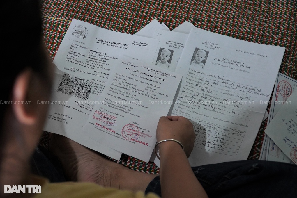 Ngày sinh nhật buồn của bé gái 4 tuổi, người mẹ nghèo khẩn cầu cứu giúp - 3 Ngày sinh nhật buồn của bé gái 4 tuổi, người mẹ nghèo khẩn cầu cứu giúp - 3