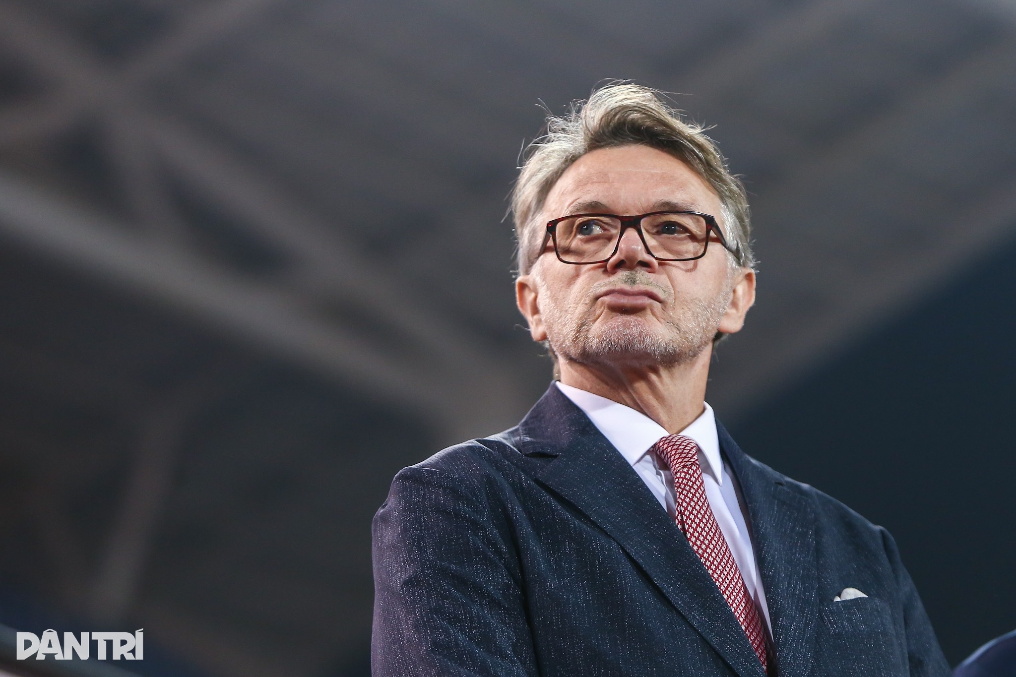 Trenér Troussier byl ohromen, když vietnamský tým inkasoval gól v poslední vteřině - 2 HLV Troussier thất thần khi tuyển Việt Nam thủng lưới ở giây cuối cùng - 2