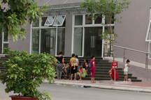 Hàng trăm hộ dân khốn khổ vì sống cảnh "vô thừa nhận” giữa Thủ đô