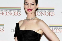 Điểm danh những chiếc nhẫn đính hôn siêu “khủng” của các sao