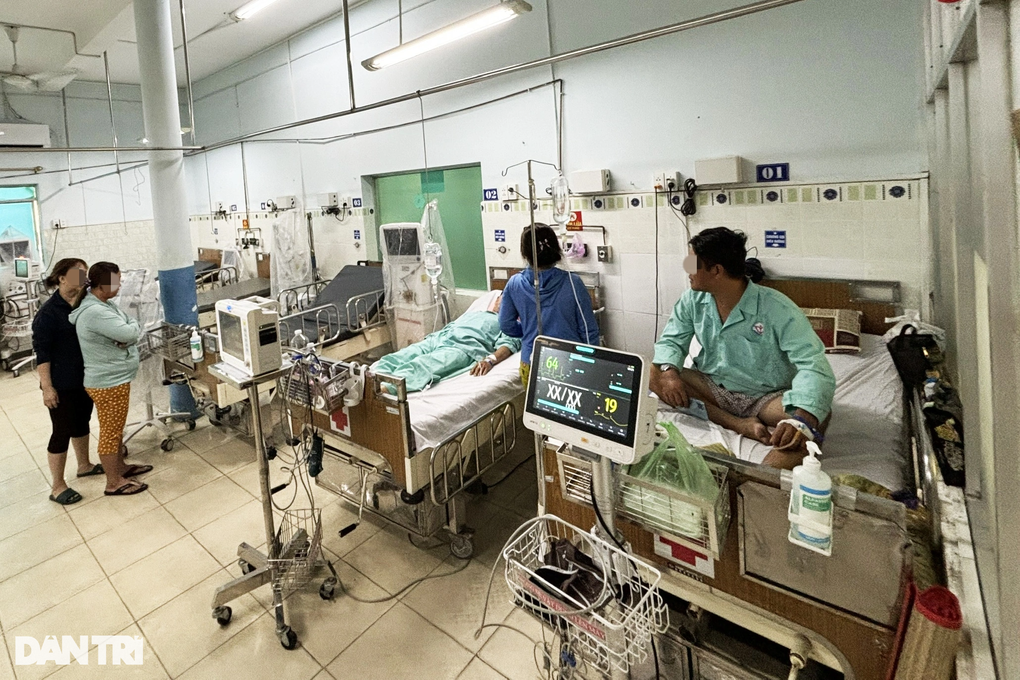 Đang xem ti vi, người đàn ông bỗng tím tái, 2 lần dùng thuốc hồi dương - 1 Đang xem ti vi, người đàn ông bỗng tím tái, 2 lần dùng thuốc hồi dương - 1