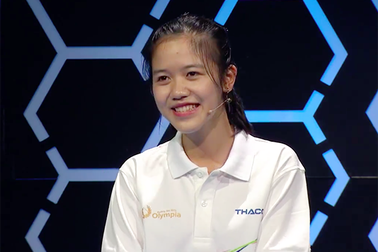 Nụ cười "tỏa nắng" của nữ sinh Hải Dương thi Đường lên đỉnh Olympia