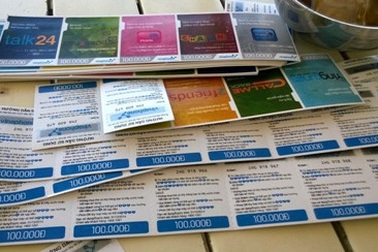 Mất tiền oan vì mua thẻ cào điện thoại "lưu lạc" ở... bãi rác