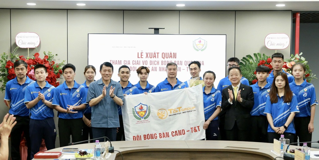 Giá trị của lòng nhân ái trong câu chuyện bầu Hiển và Lê Đình Đức - 3 Giá trị của lòng nhân ái trong câu chuyện bầu Hiển và Lê Đình Đức - 3