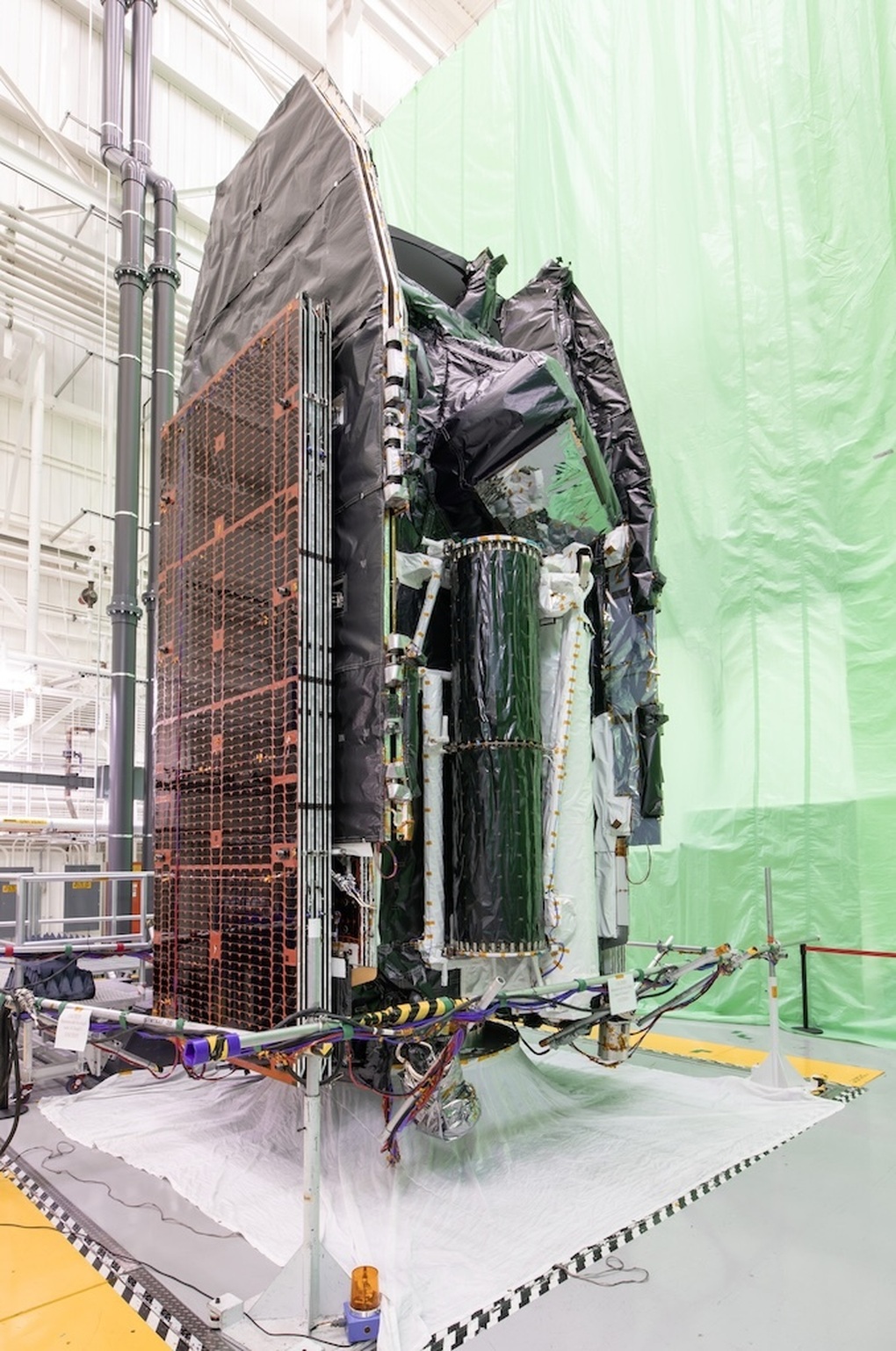 Falcon Heavy hoãn phóng phút chót, vệ tinh Internet phủ sóng châu Á lỡ hẹn - 3