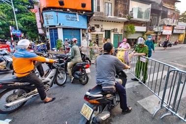 Hà Nội: Cách ly y tế 21.000 người ở phường Văn Chương và Văn Miếu