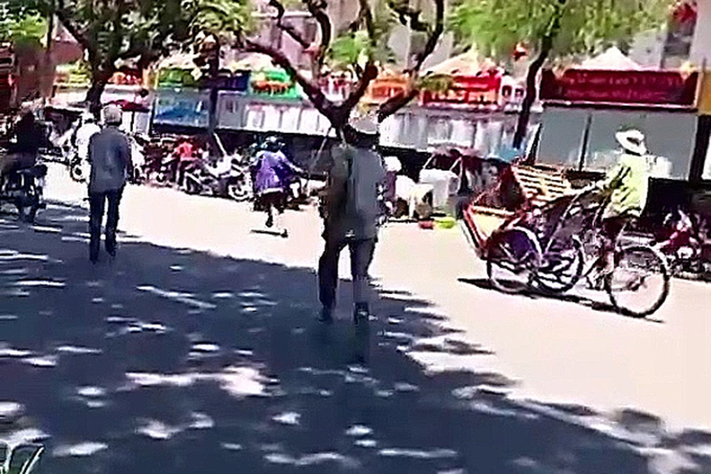 Vụ xả súng cướp tiệm vàng: Người hôi vàng mà không trả bị xử lý thế nào? - 1 Vụ xả súng cướp tiệm vàng: Người hôi vàng mà không trả bị xử lý thế nào? - 1