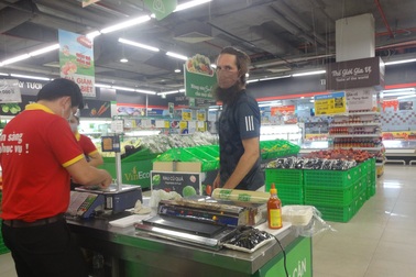 Siêu thị ở Đà Nẵng vắng khách mua sắm ngày nghỉ lễ 2/9