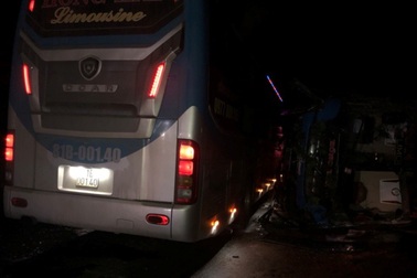 Hai xe khách gặp nạn, 1 người chết, 5 người trọng thương