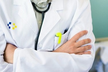 Hàng nghìn bác sĩ thực tập tại Anh đình công vì vấn đề tiền lương