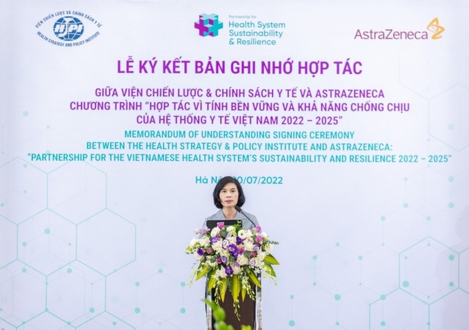 TS. Trần Thị Mai Oanh, Viện trưởng Viện CL&CSYT trình bày khuyến nghị chính sách, kế hoạch và mục tiêu trong giai đoạn mới.