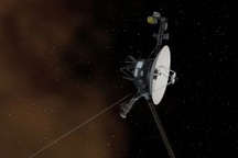 Từ bên ngoài Hệ Mặt Trời, tàu Voyager 1 vẫn gửi dữ liệu về Trái đất
