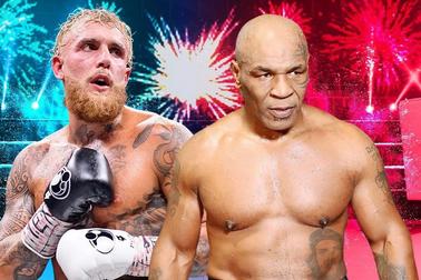 Hà cớ gì Mike Tyson thượng đài ở tuổi 57 sau khi phải ngồi xe lăn?