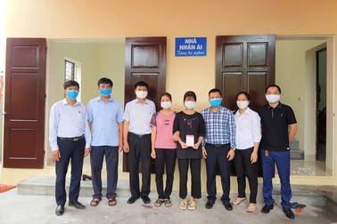 Khánh thành "Nhà Nhân ái" do bạn đọc Dân trí xây tặng