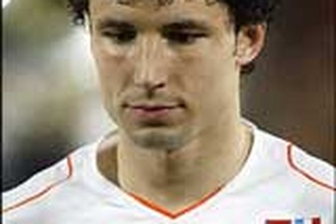 Van Bommel khoác áo Barca