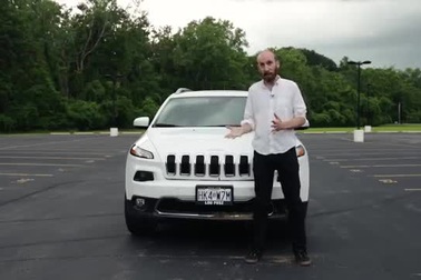 Video thực tế hacker tấn công chiếm quyền điều khiển của Jeep Cherokee