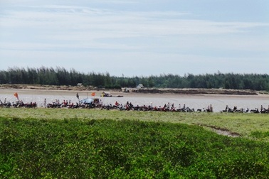 Vụ hỗn chiến kinh hoàng trên sông: Xử lý theo kiểu... kiểm điểm