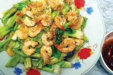 Dân phố thị mê mẩn với món… bèo tây