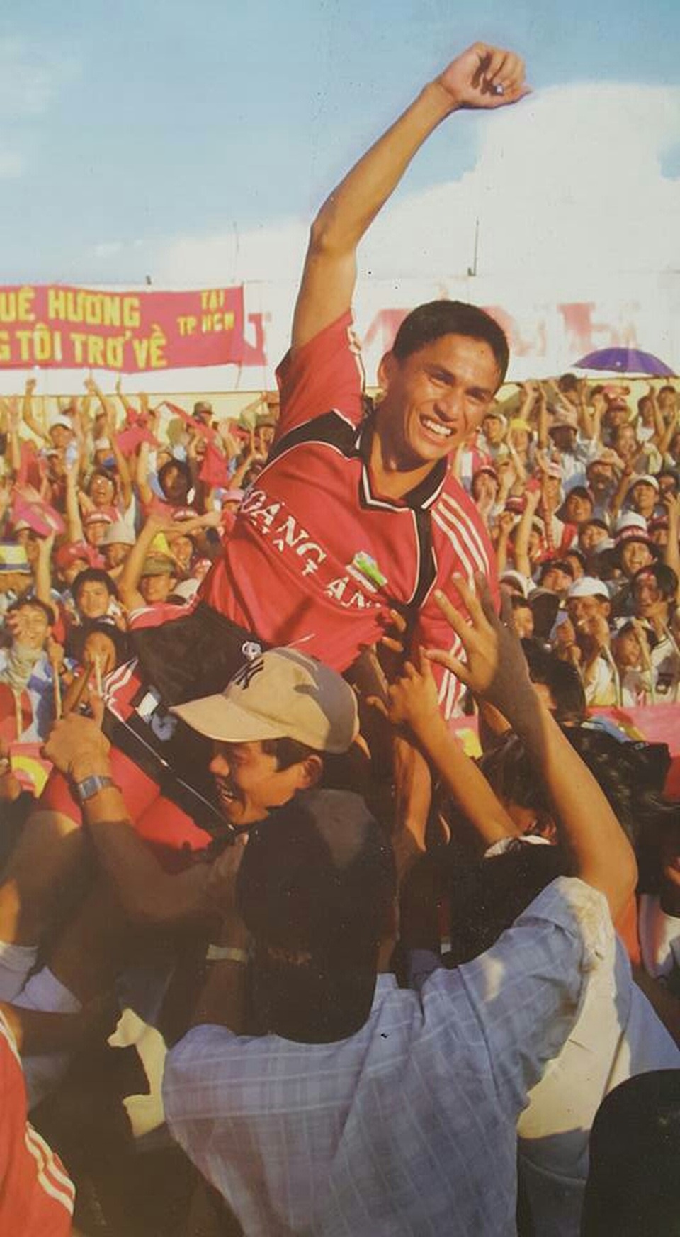 Báo Thái tái hiện hình ảnh huy hoàng của cầu thủ Thái Lan tại V-League - 8 Báo Thái tái hiện hình ảnh huy hoàng của cầu thủ Thái Lan tại V-League - 8