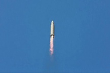Nghi vấn tên lửa Triều Tiên mất liên lạc giữa hành trình