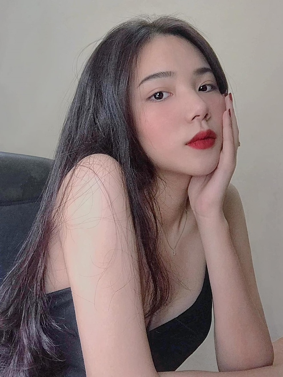 Hot girl Báo chí với dáng cực chuẩn đam mê nghề MC - 2 Hot girl Báo chí với dáng cực chuẩn đam mê nghề MC - 2