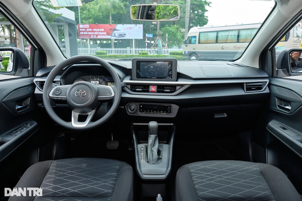 Toyota Wigo 2023: Cơ hội và thách thức trước xe Hàn, ô tô điện VinFast - 3 Toyota Wigo 2023: Cơ hội và thách thức trước xe Hàn, ô tô điện VinFast - 3