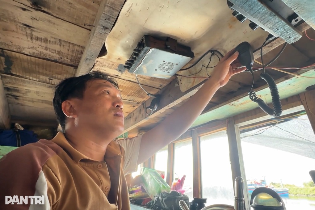 Nhiều tàu cá nằm bờ, không được hỗ trợ nhiên liệu vì... tin nhắn - 3 Nhiều tàu cá nằm bờ, không được hỗ trợ nhiên liệu vì... tin nhắn - 3