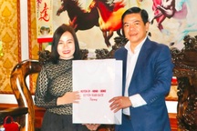 Chính quyền biểu dương người phụ nữ cứu 3 học sinh đuối nước ở Hải Dương