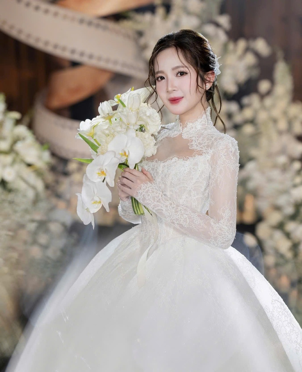 Ngọc Huyền khóc trong đám cưới với Đình Tú - 3 Ngọc Huyền khóc trong đám cưới với Đình Tú - 3