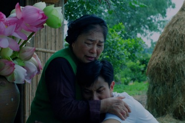 NSƯT Kim Xuyến ngậm ngùi khi nhắc về mẹ và tuổi thơ