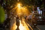 Hương vị mùa thu Hà Nội trong nắng vàng như rót mật
