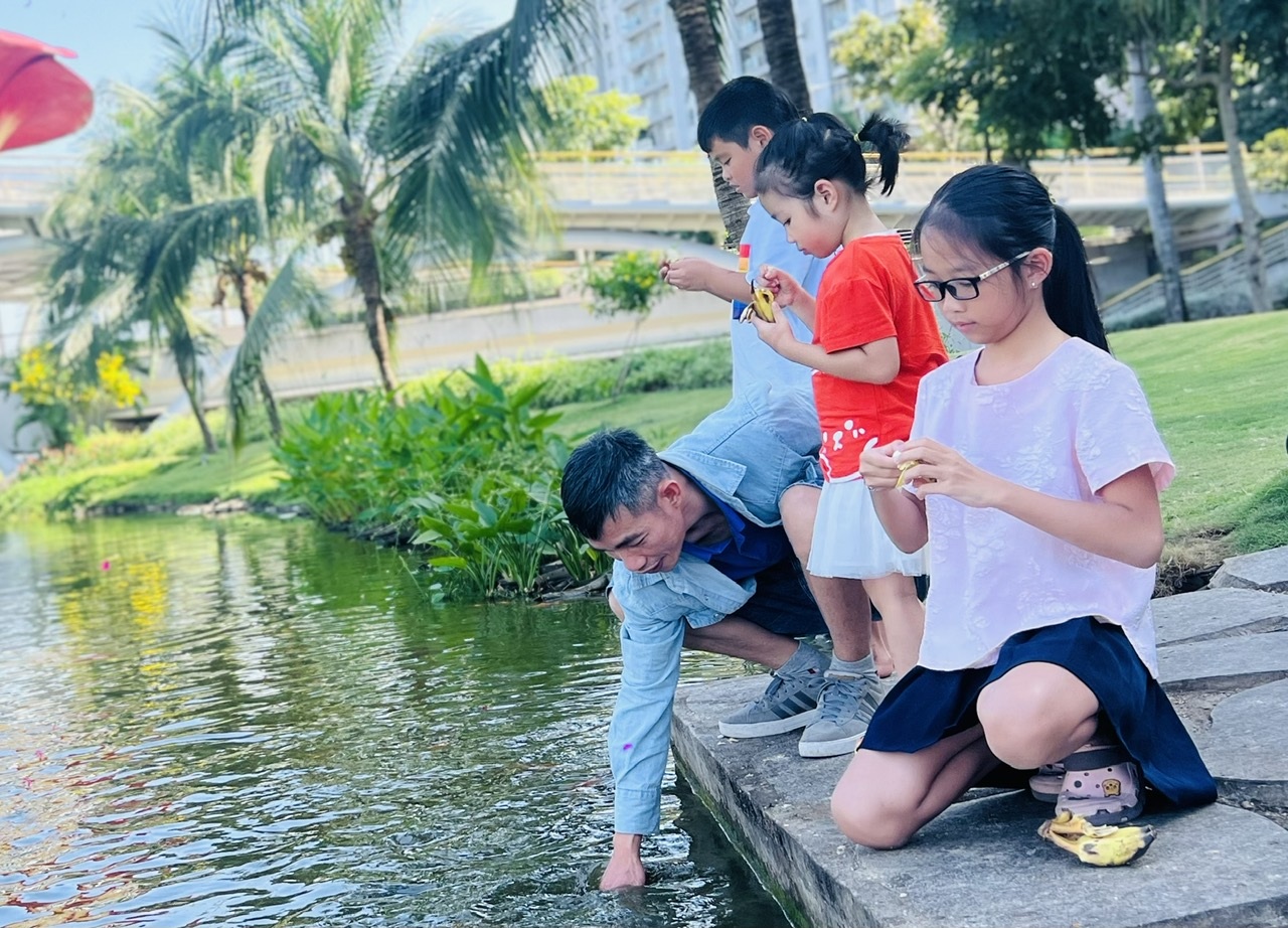 Studenter i Ho Chi Minh-staden har kort Tet-semester, mamma tycker synd om 30 miljoner VND för 5 dagars resa på landsbygden - 2 Học sinh TPHCM nghỉ Tết ít, mẹ xót ruột 30 triệu đi lại cho 5 ngày ở quê - 2