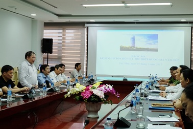 Thứ trưởng Bùi Văn Ga kiểm tra công tác chuẩn bị thi THPT quốc gia tại Đà Nẵng