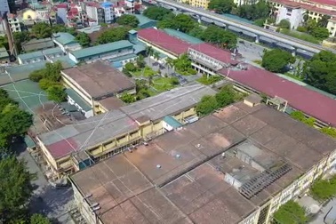 Nhà máy trong nội đô Hà Nội "bức tử" người dân.