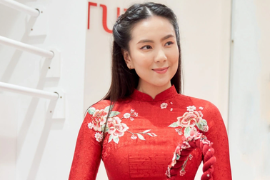 MC Mai Ngọc khoe vẻ đẹp dịu dàng với áo dài