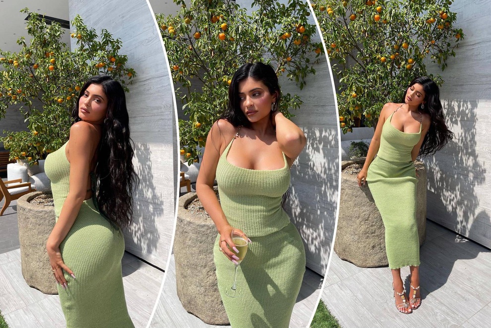 Giữa tin đồn bầu bí lần 2, Kylie Jenner đăng ảnh khoe eo thon - 1 Giữa tin đồn bầu bí lần 2, Kylie Jenner đăng ảnh khoe eo thon - 1