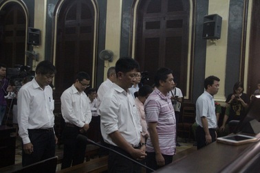 Thuốc ung thư giả: Cần làm rõ trách nhiệm của Cục Quản lý Dược