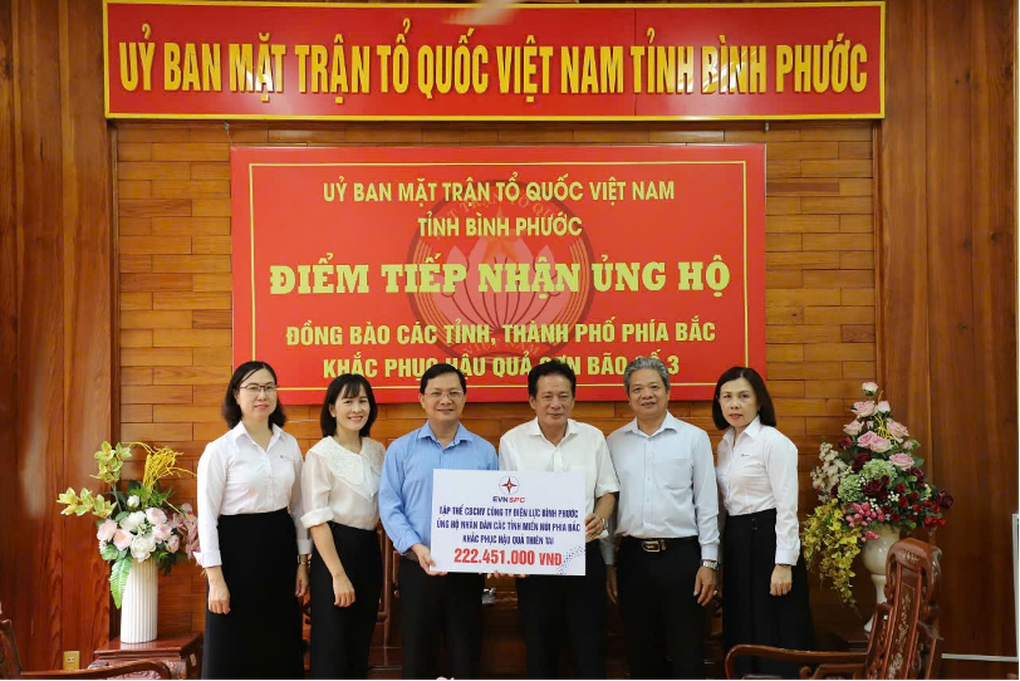 EVNSPC: Gần 14 tỷ đồng hỗ trợ các tỉnh miền Bắc thiệt hại do bão số 3 - 1 EVNSPC: Gần 14 tỷ đồng hỗ trợ các tỉnh miền Bắc thiệt hại do bão số 3 - 1