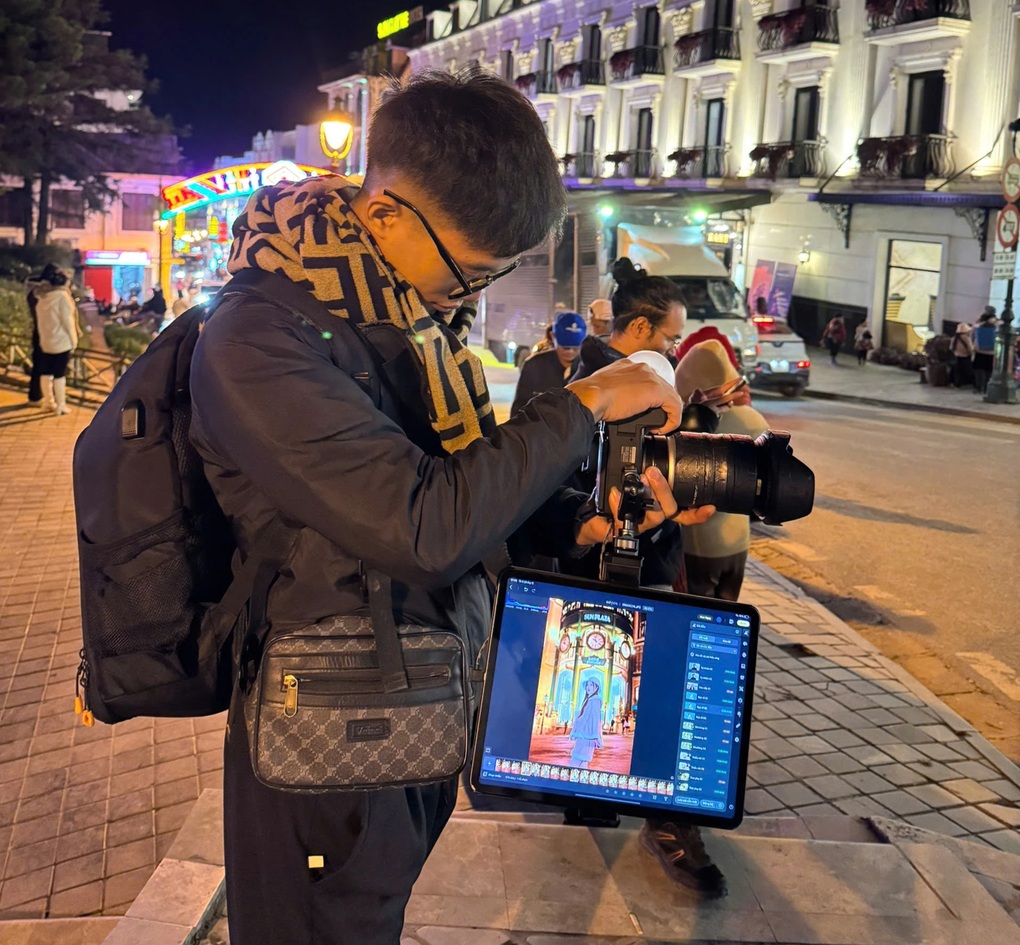 Nhóm thợ trẻ kiếm 5 triệu đồng/ngày nhờ “độ” đồ nghề chụp ảnh kiểu mới - 1