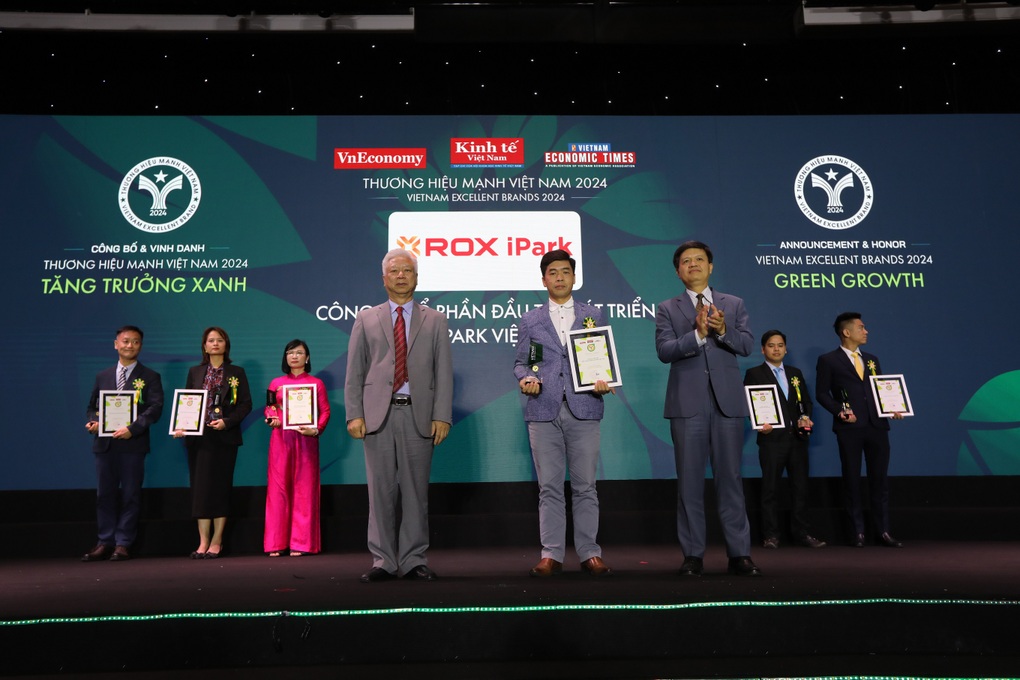 ROX iPark được vinh danh doanh nghiệp tăng trưởng xanh - 1 ROX iPark được vinh danh doanh nghiệp tăng trưởng xanh - 1