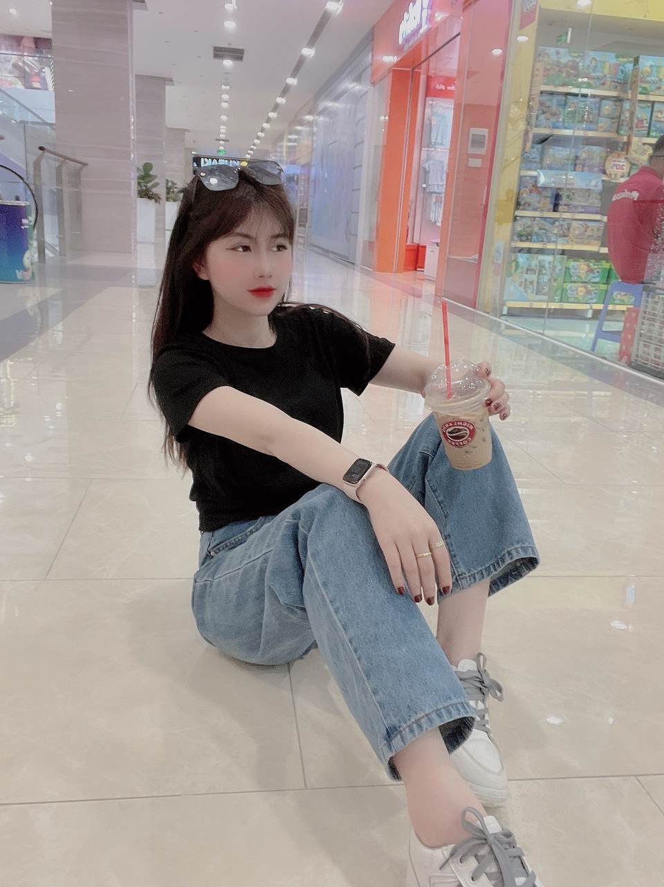 Chủ thương hiệu thời trang Nguyễn Trang tư vấn cách phối đồ cho người chân to - 2 Chủ thương hiệu thời trang Nguyễn Trang tư vấn cách phối đồ cho người chân to - 2