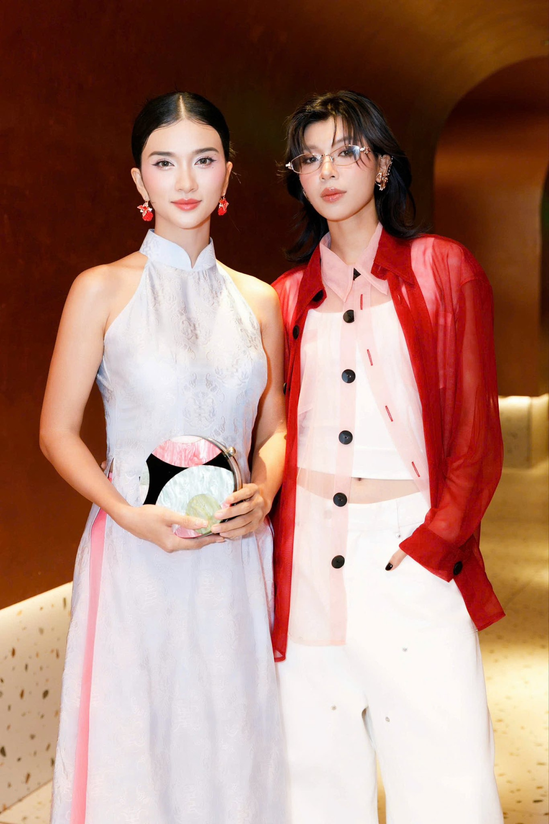 Nhan sắc nóng bỏng của Đồng Ánh Quỳnh giữa tin đồn với NSƯT Kim Tuyến - 1 Nhan sắc nóng bỏng của Đồng Ánh Quỳnh giữa tin đồn với NSƯT Kim Tuyến - 1