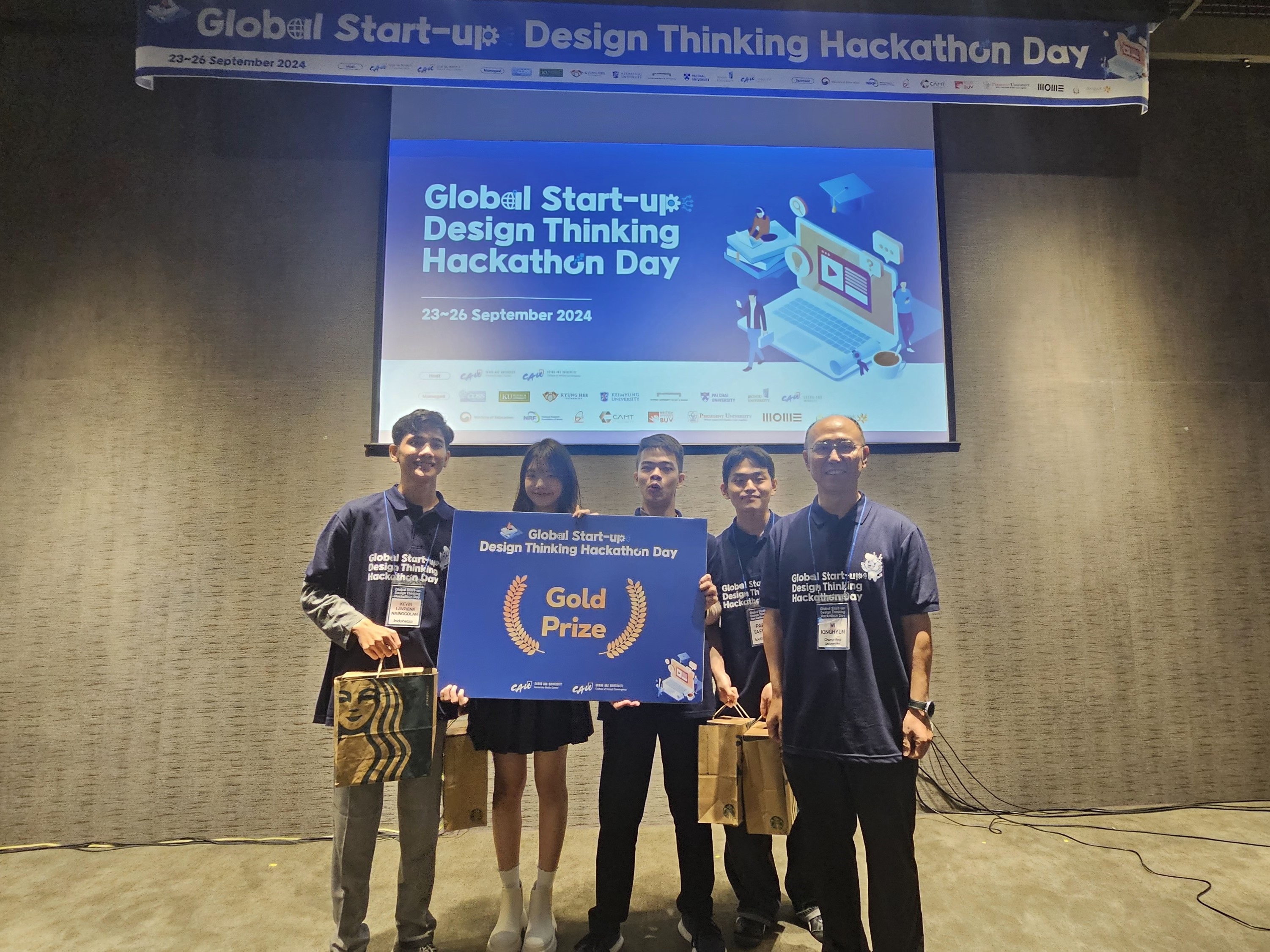 Vietnamský student získal mezinárodní ocenění za motivaci k pomoci komunitě s postižením - 3 Lấy khiếm khuyết làm động lực giúp đỡ cộng đồng, nam sinh viên Việt nhận giải thưởng quốc tế - 3