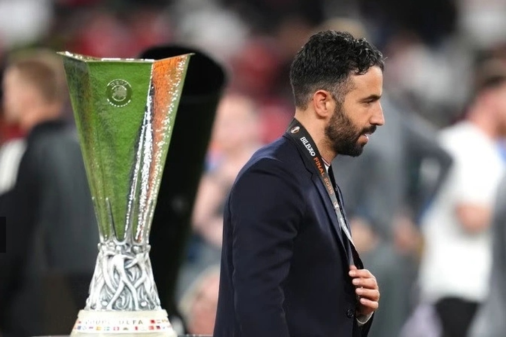 HLV Amorim sẵn sàng ra đi, Man Utd chốt xong tương lai - 1 HLV Amorim sẵn sàng ra đi, Man Utd chốt xong tương lai - 1