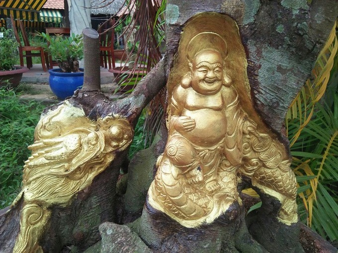 Phúc XO sắm mũ vàng đính kim cương trị giá 1,8 tỷ và thú chơi ngông của đại gia Việt - Ảnh 9. Phúc XO sắm mũ vàng đính kim cương trị giá 1,8 tỷ và thú chơi ngông của đại gia Việt - Ảnh 9.
