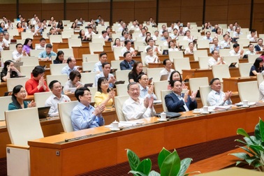 Quốc hội thảo luận kinh tế - xã hội, bàn giải pháp chống lãng phí